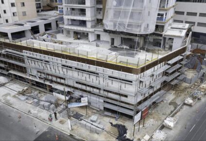 Por dentro da obra: quais são as fases do processo de construção de um edifício residencial?